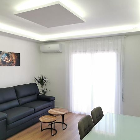 Atico Lägenhet Terrassa Exteriör bild